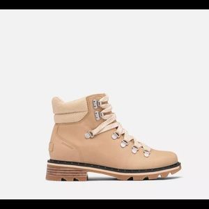 Sorel Lennox hiker bootie